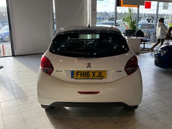 Used Peugeot 208 2016 for sale - 77668508: Photo