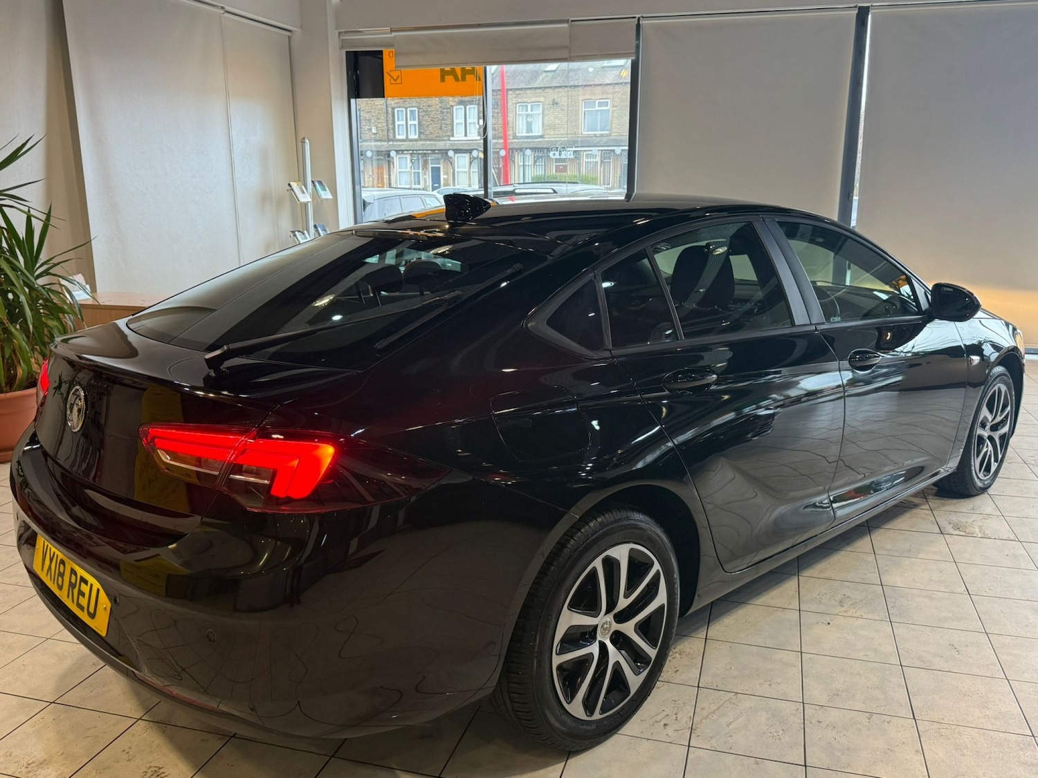 Used Vauxhall Insignia 2018 for sale - 78182816: Photo 4