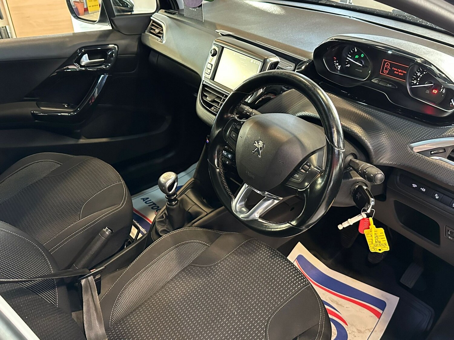 Used Peugeot 208 2018 for sale - 78182773: Photo 16