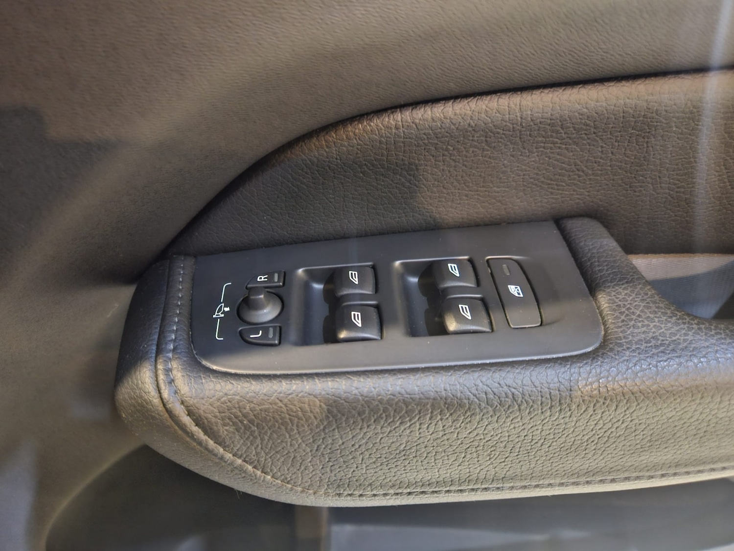 Used Volvo XC60 2017 for sale - 77567495: Photo 11