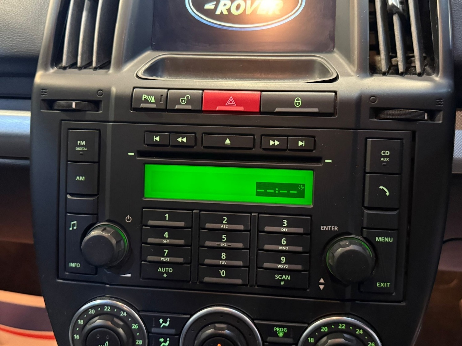 Used Land Rover Freelander 2011 for sale - 77567461: Photo 15