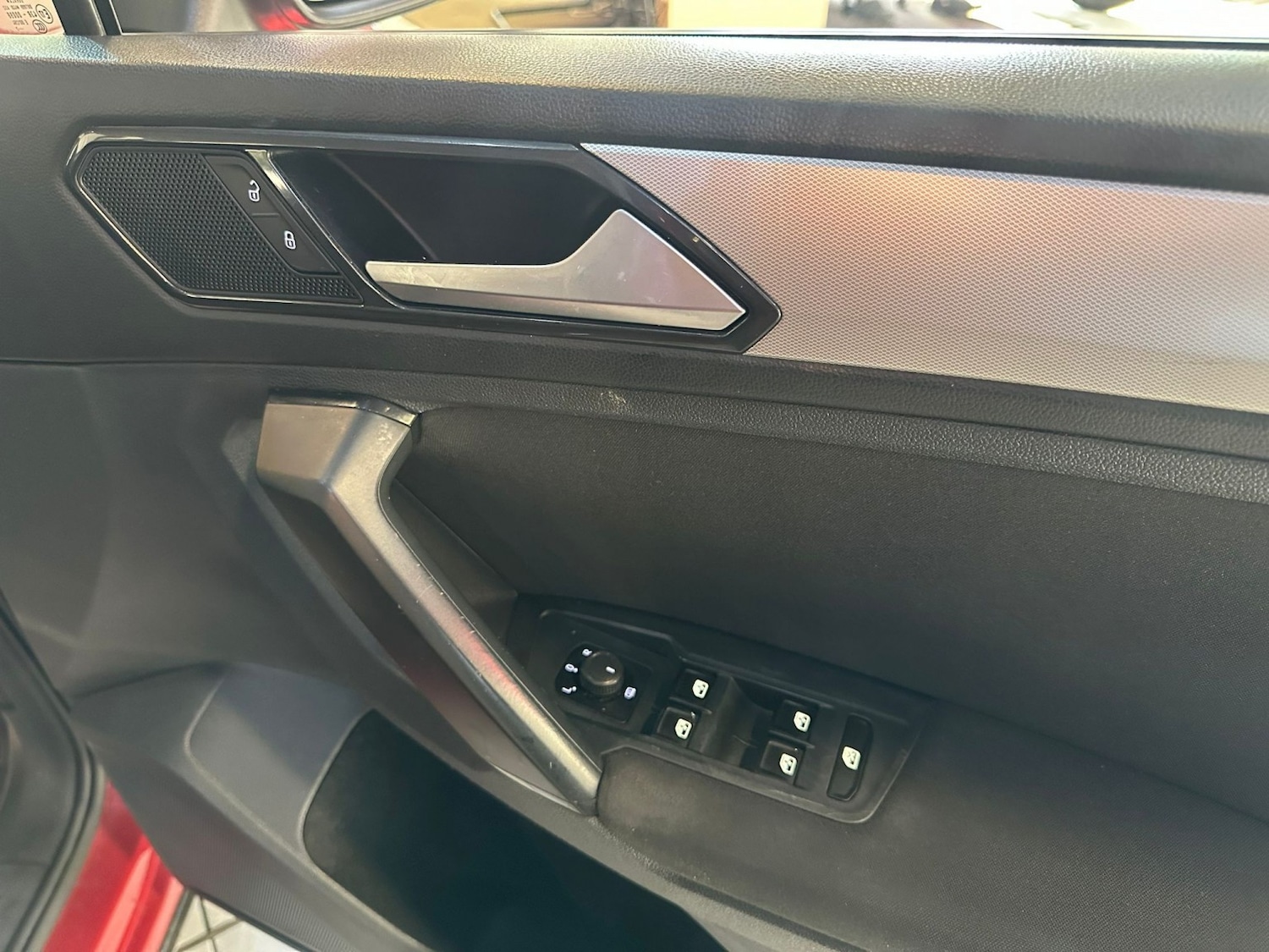 Used Volkswagen Tiguan 2017 for sale - 78182772: Photo 12