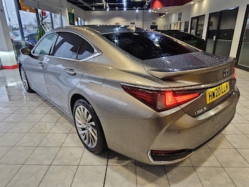 Used Lexus ES 2020 for sale - 77567468: Photo