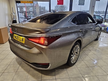 Used Lexus ES 2020 for sale - 77567468: Photo