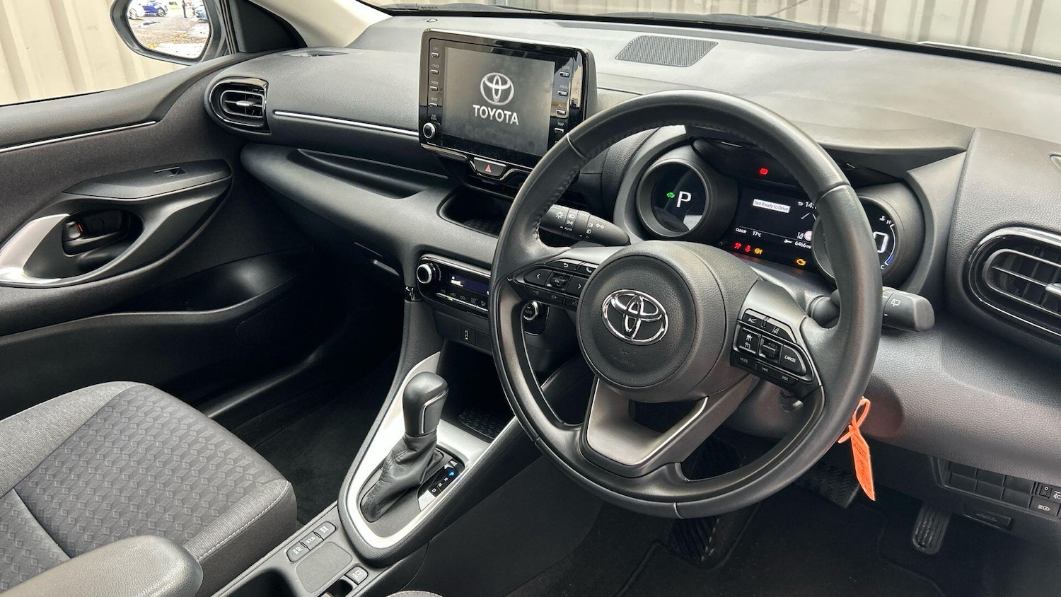 Used Toyota Yaris 2023 for sale - 76549394: Photo 12