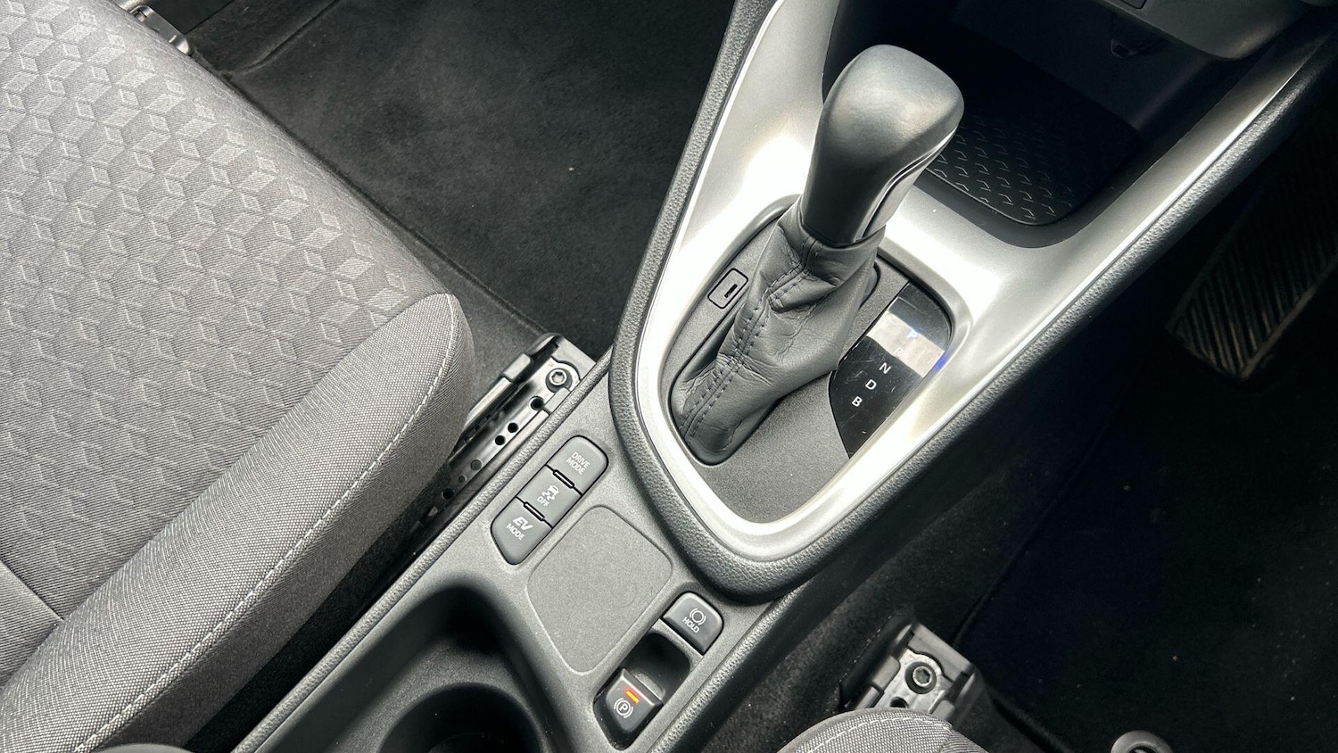 Used Toyota Yaris 2023 for sale - 76549394: Photo 32