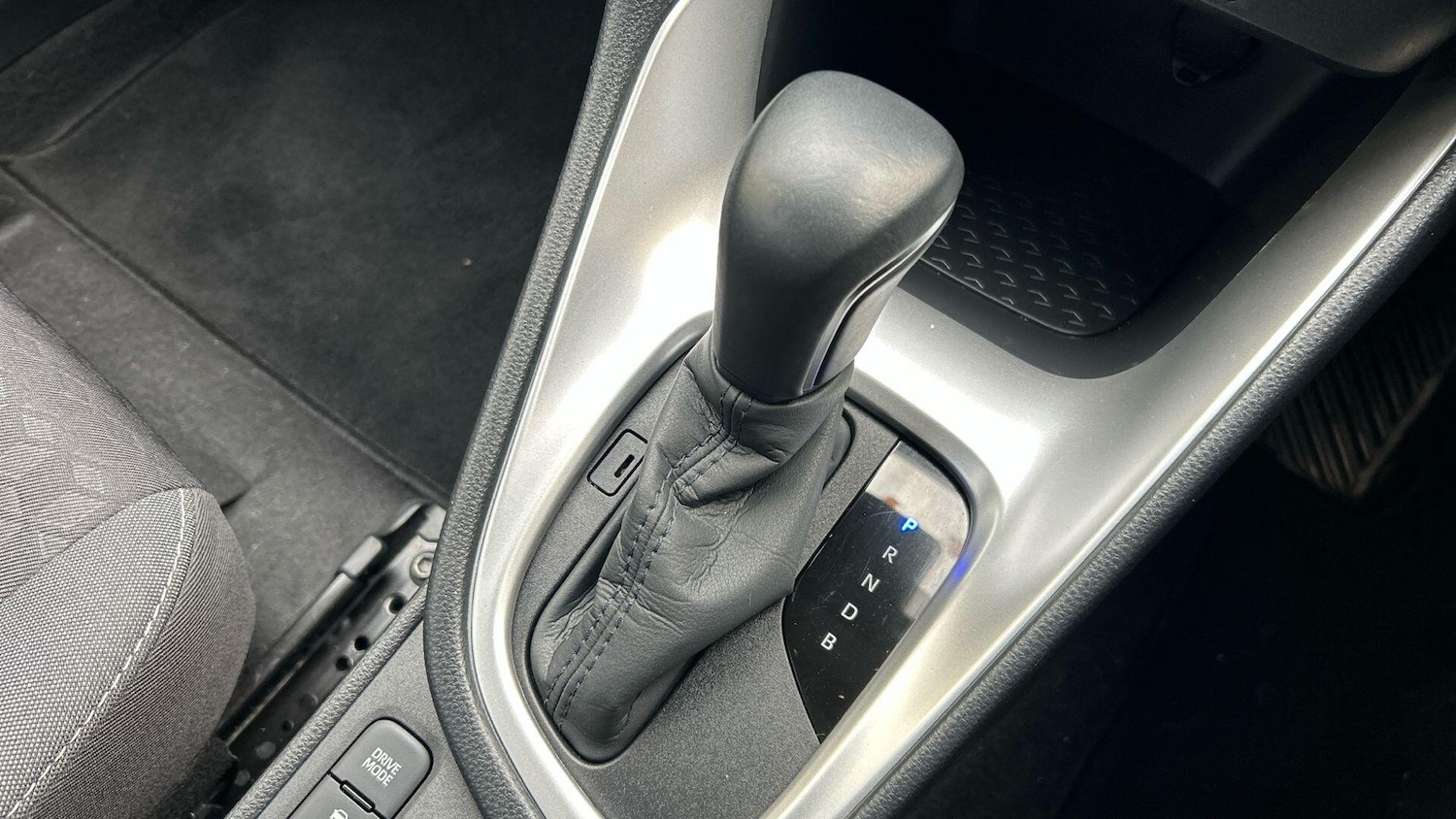 Used Toyota Yaris 2023 for sale - 76549394: Photo 33