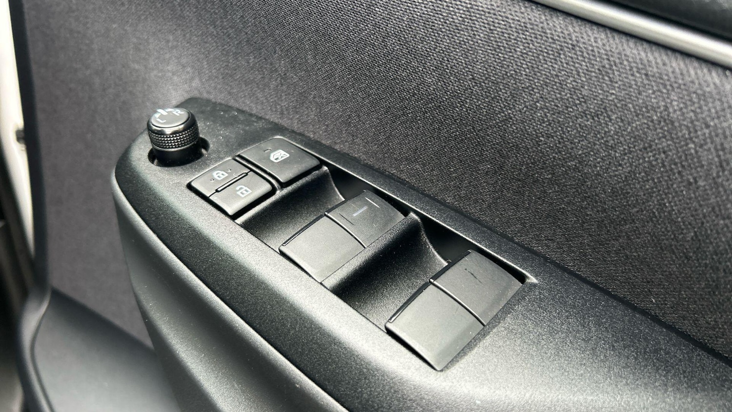 Used Toyota Yaris 2023 for sale - 76549394: Photo 38