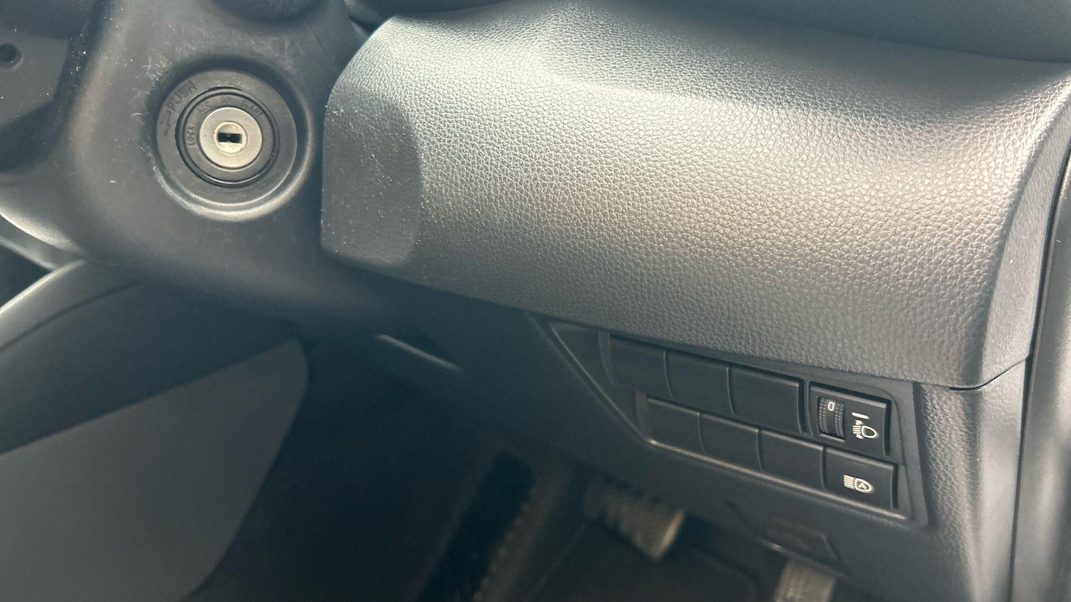 Used Toyota Yaris 2023 for sale - 76549394: Photo 39