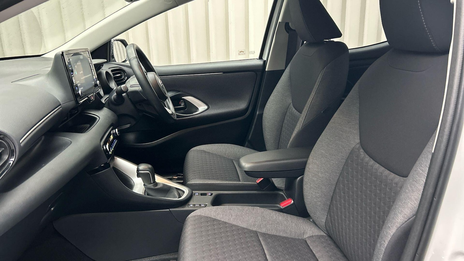 Used Toyota Yaris 2023 for sale - 77524717: Photo 14