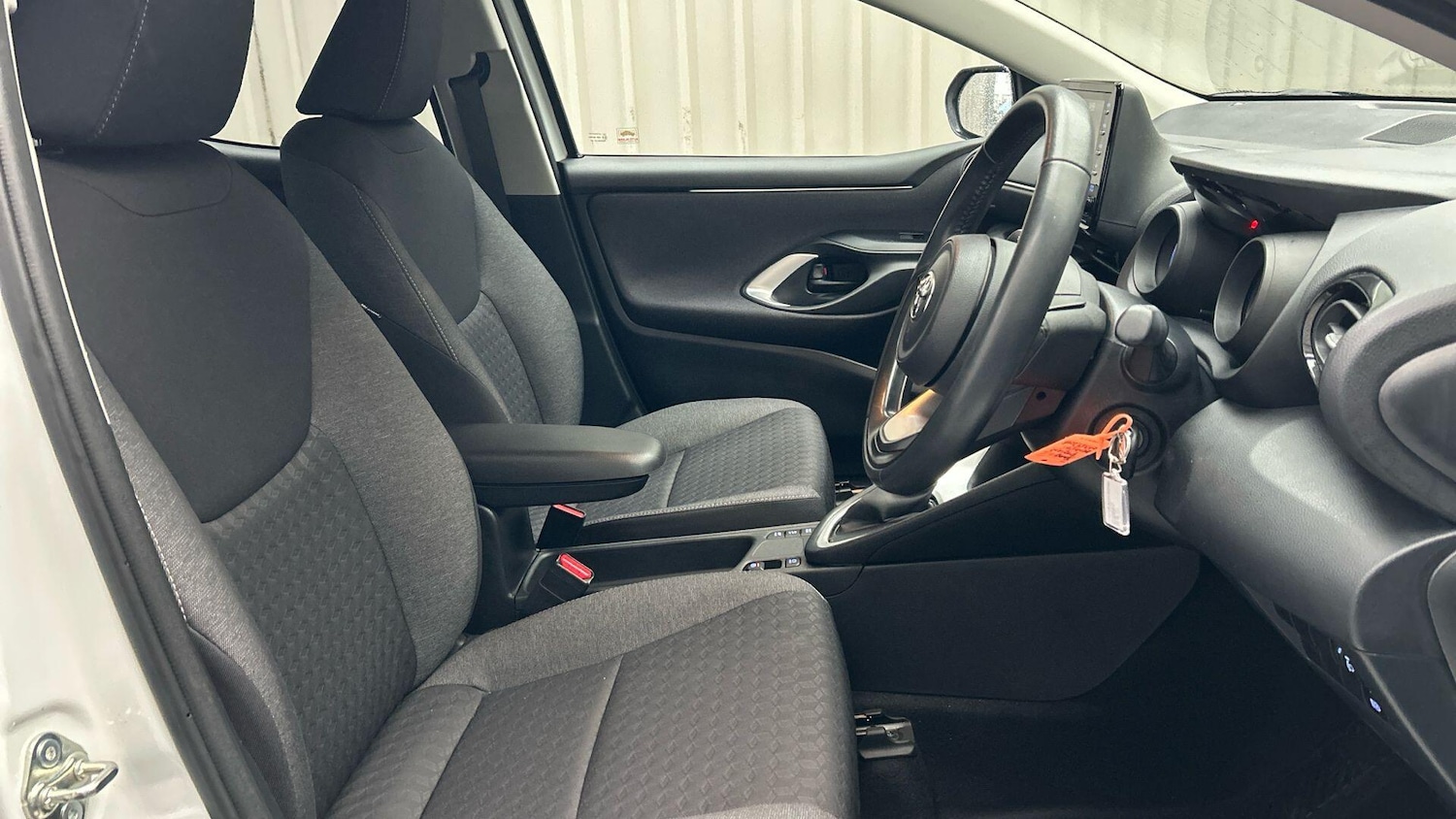 Used Toyota Yaris 2023 for sale - 77524717: Photo 15