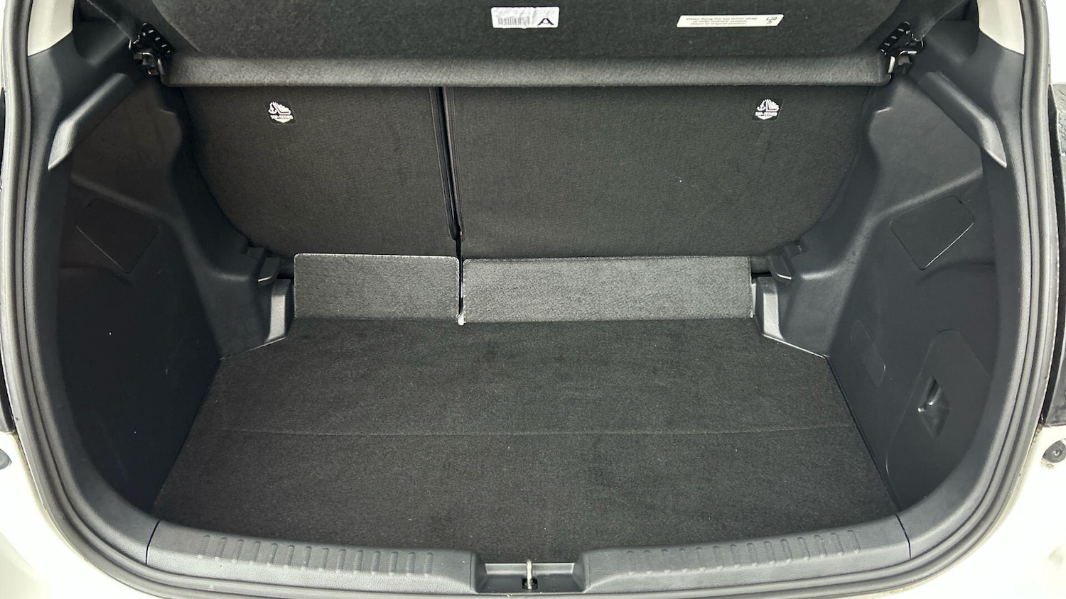 Used Toyota Yaris 2023 for sale - 77524717: Photo 18