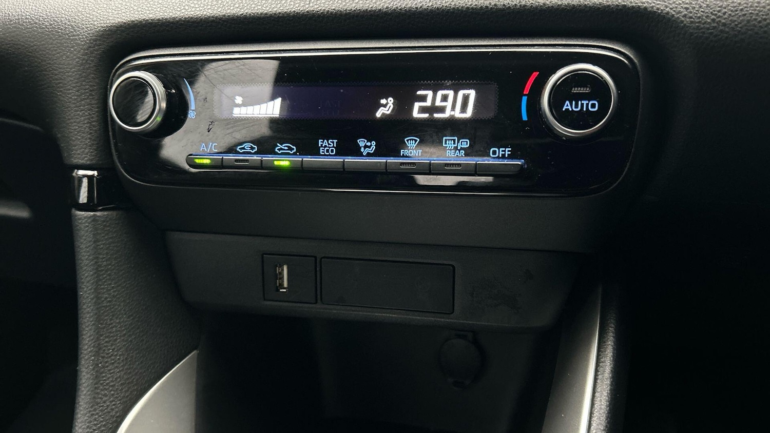 Used Toyota Yaris 2023 for sale - 77524717: Photo 29