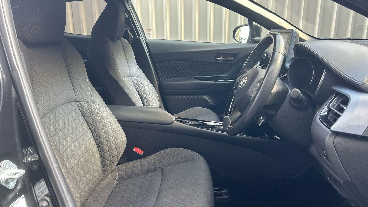 Used Toyota C-HR 2020 for sale - 78019112: Photo 15