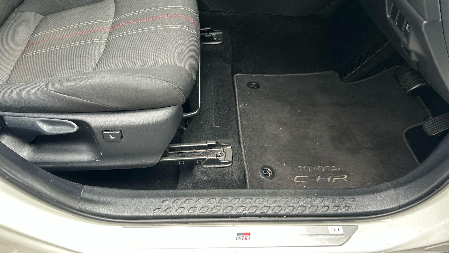 Used Toyota C-HR 2021 for sale - 77155312: Photo 41