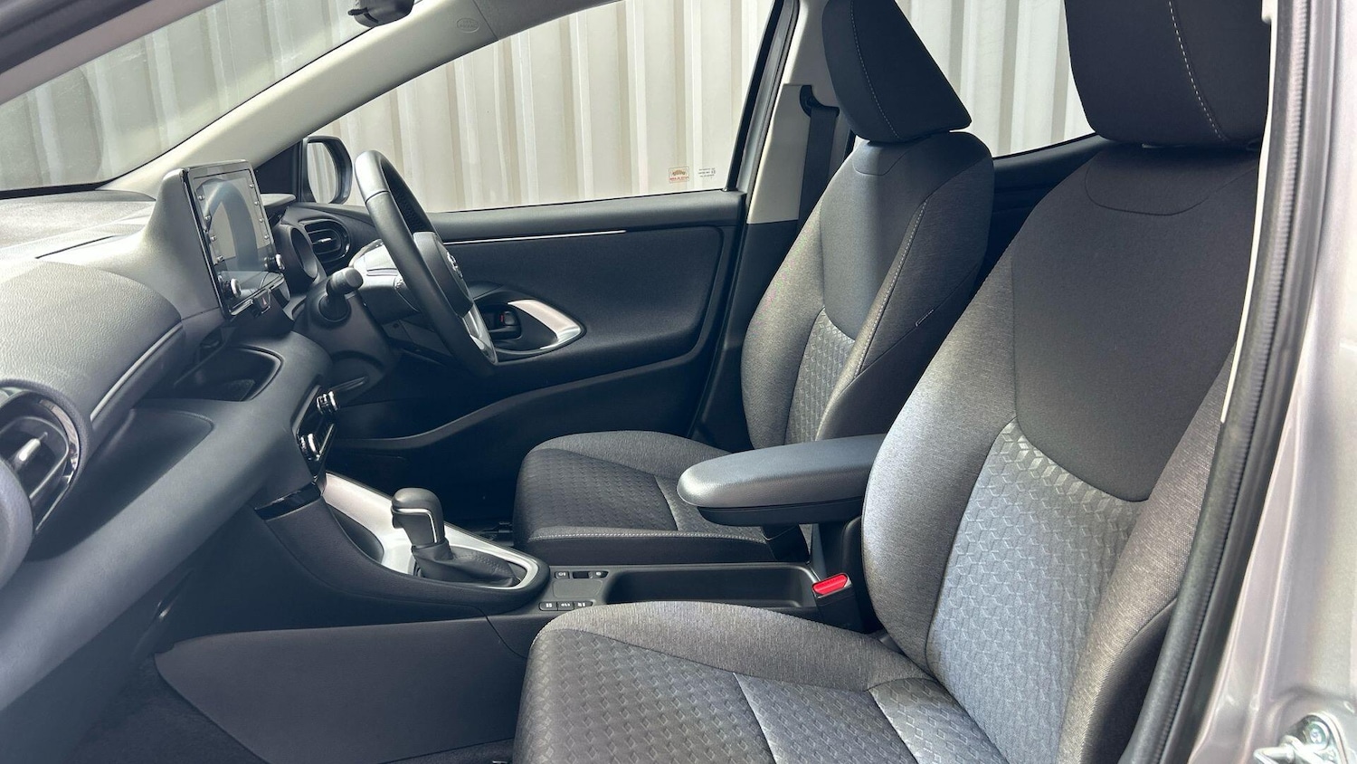 Used Toyota Yaris 2023 for sale - 78048182: Photo 14