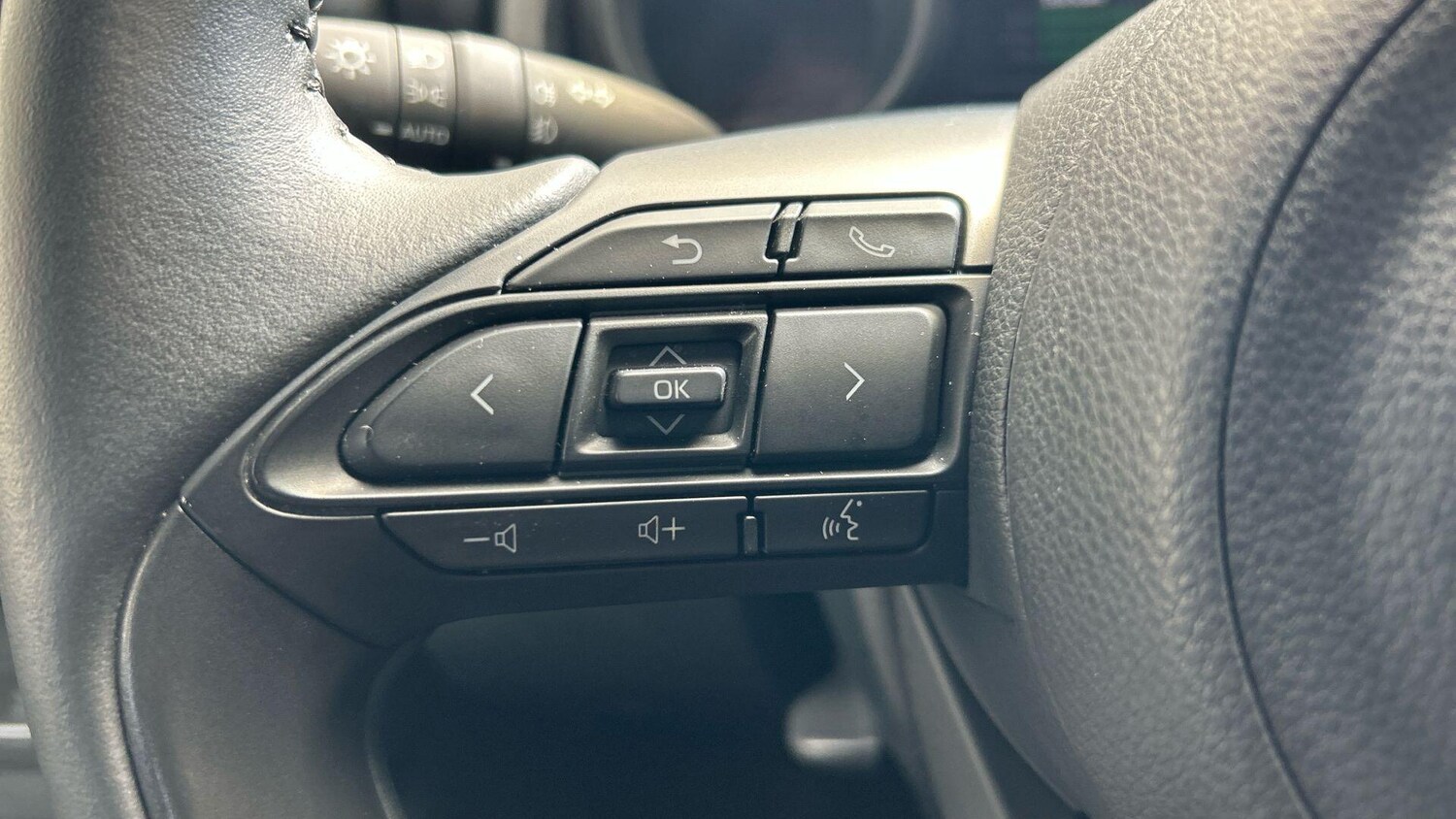 Used Toyota Yaris 2023 for sale - 78048182: Photo 32