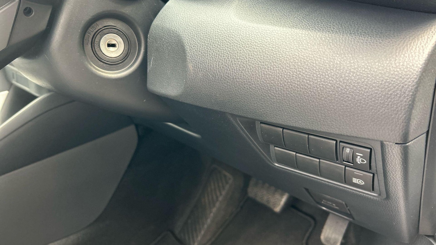 Used Toyota Yaris 2023 for sale - 78048182: Photo 36