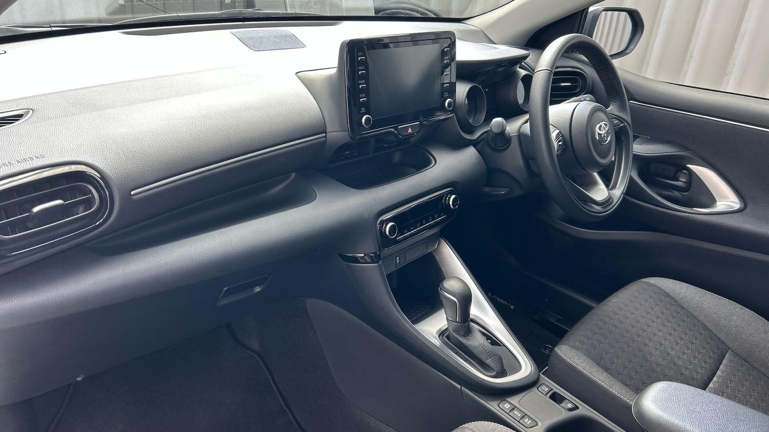 Used Toyota Yaris 2023 for sale - 78048182: Photo 38