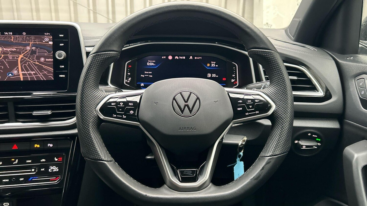 Used Volkswagen T-Roc 2023 for sale - 77574511: Photo 12