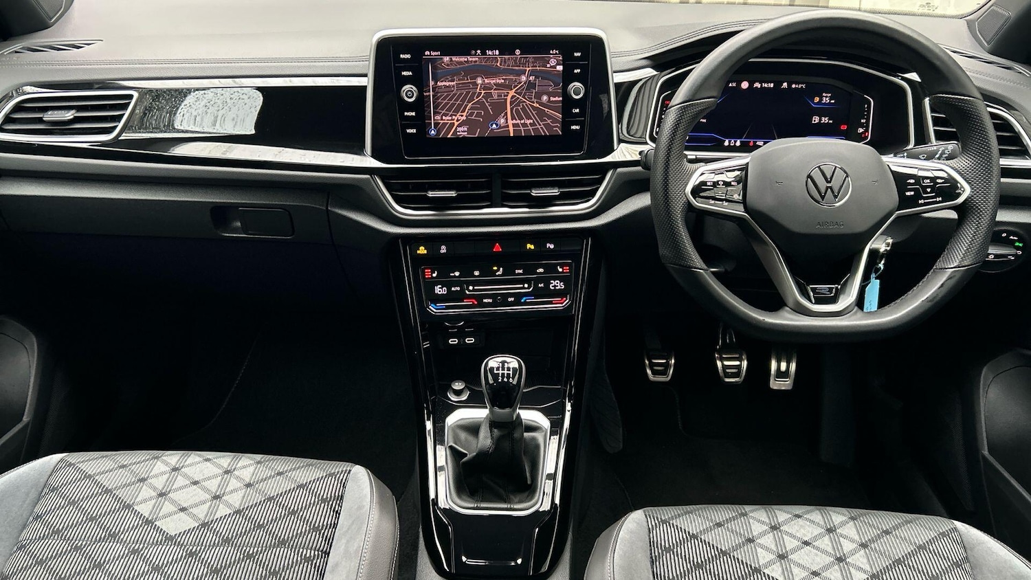 Used Volkswagen T-Roc 2023 for sale - 77574511: Photo 9