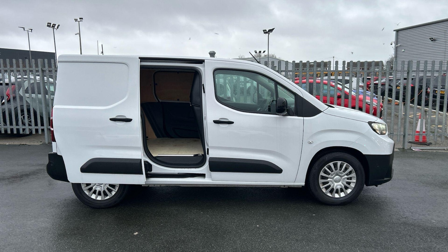 Used Toyota ProAce 2024 for sale - 77278876: Photo 45