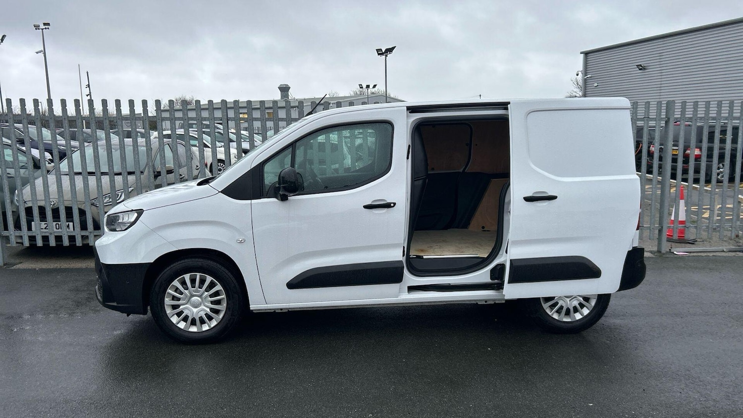 Used Toyota ProAce 2024 for sale - 77278876: Photo 46