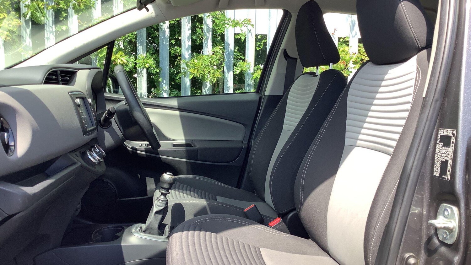 Used Toyota Yaris 2018 for sale - 77497534: Photo 13