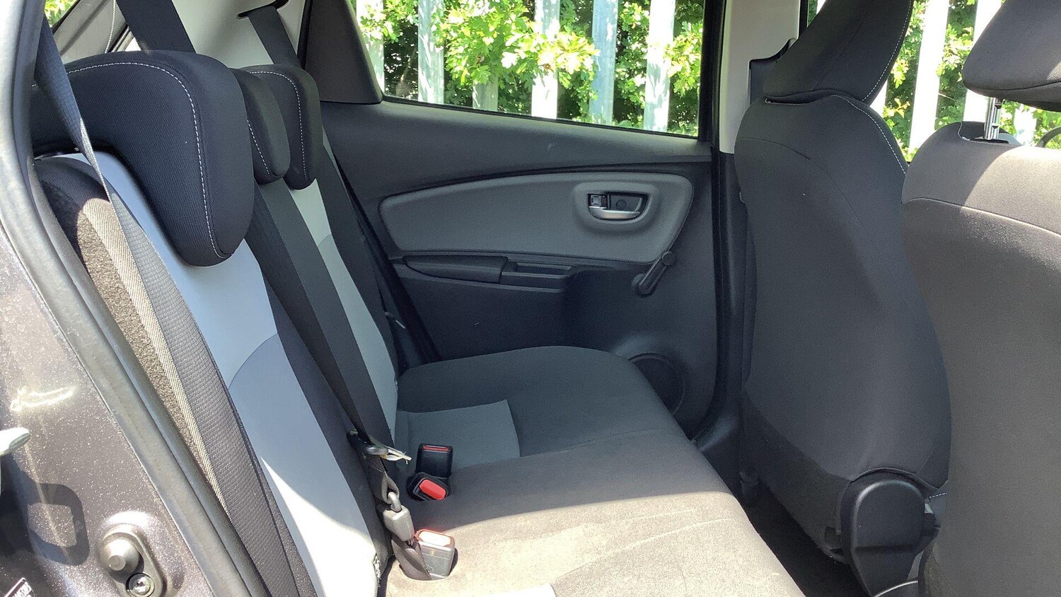 Used Toyota Yaris 2018 for sale - 77497534: Photo 15