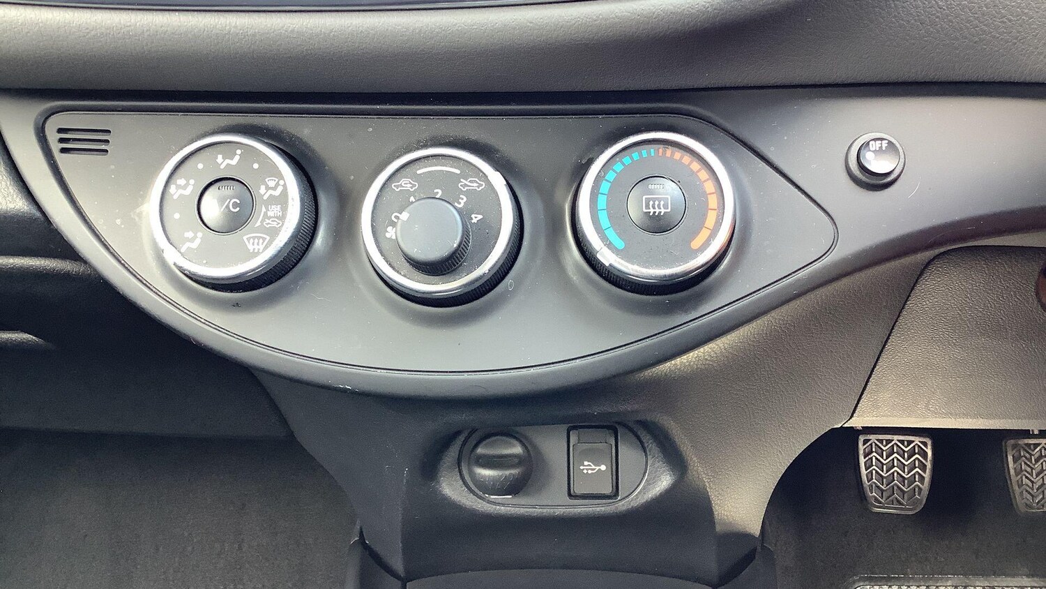 Used Toyota Yaris 2018 for sale - 77497534: Photo 26