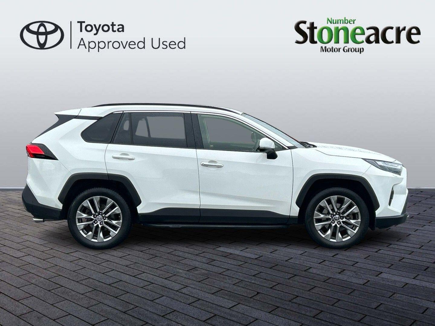 Used Toyota RAV4 2022 for sale - 77683526: Photo 2