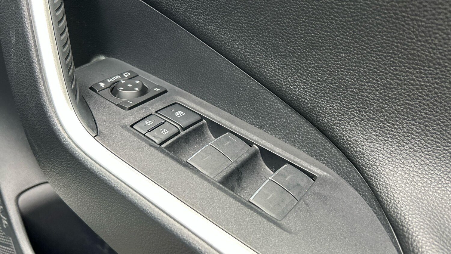 Used Toyota RAV4 2022 for sale - 77683526: Photo 40