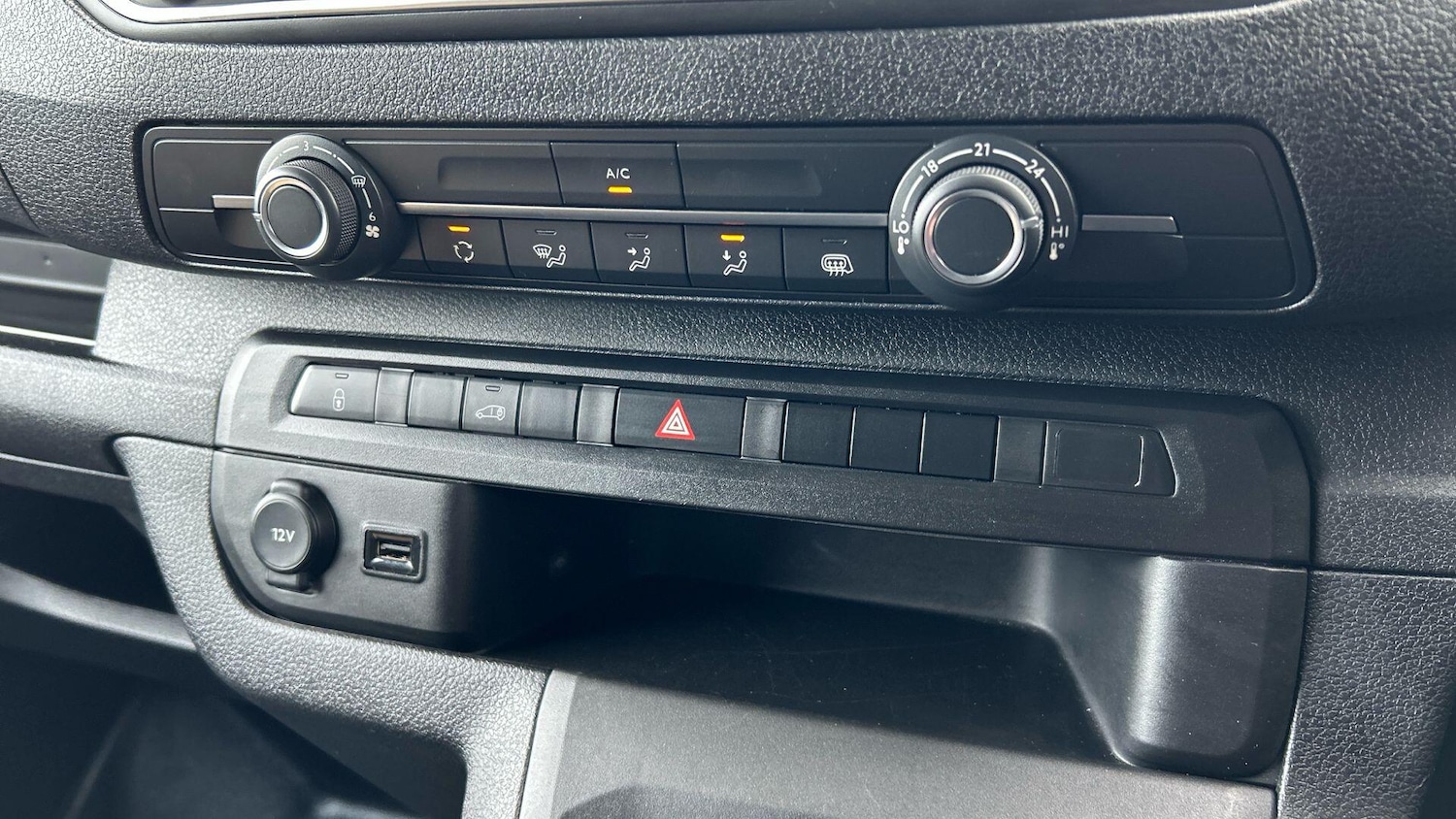 Used Toyota ProAce 2023 for sale - 76424329: Photo 35