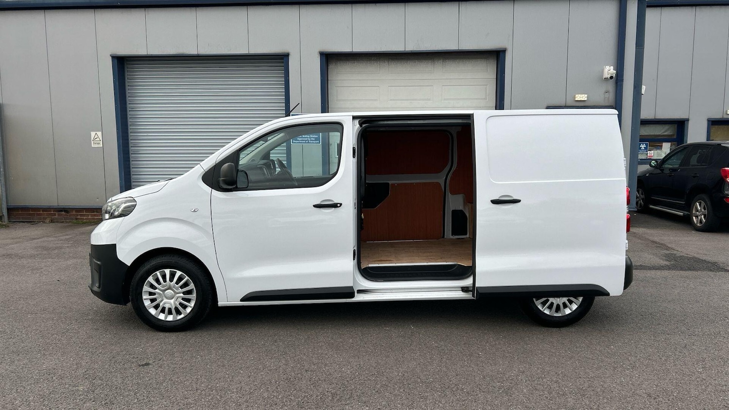 Used Toyota ProAce 2023 for sale - 76424329: Photo 43