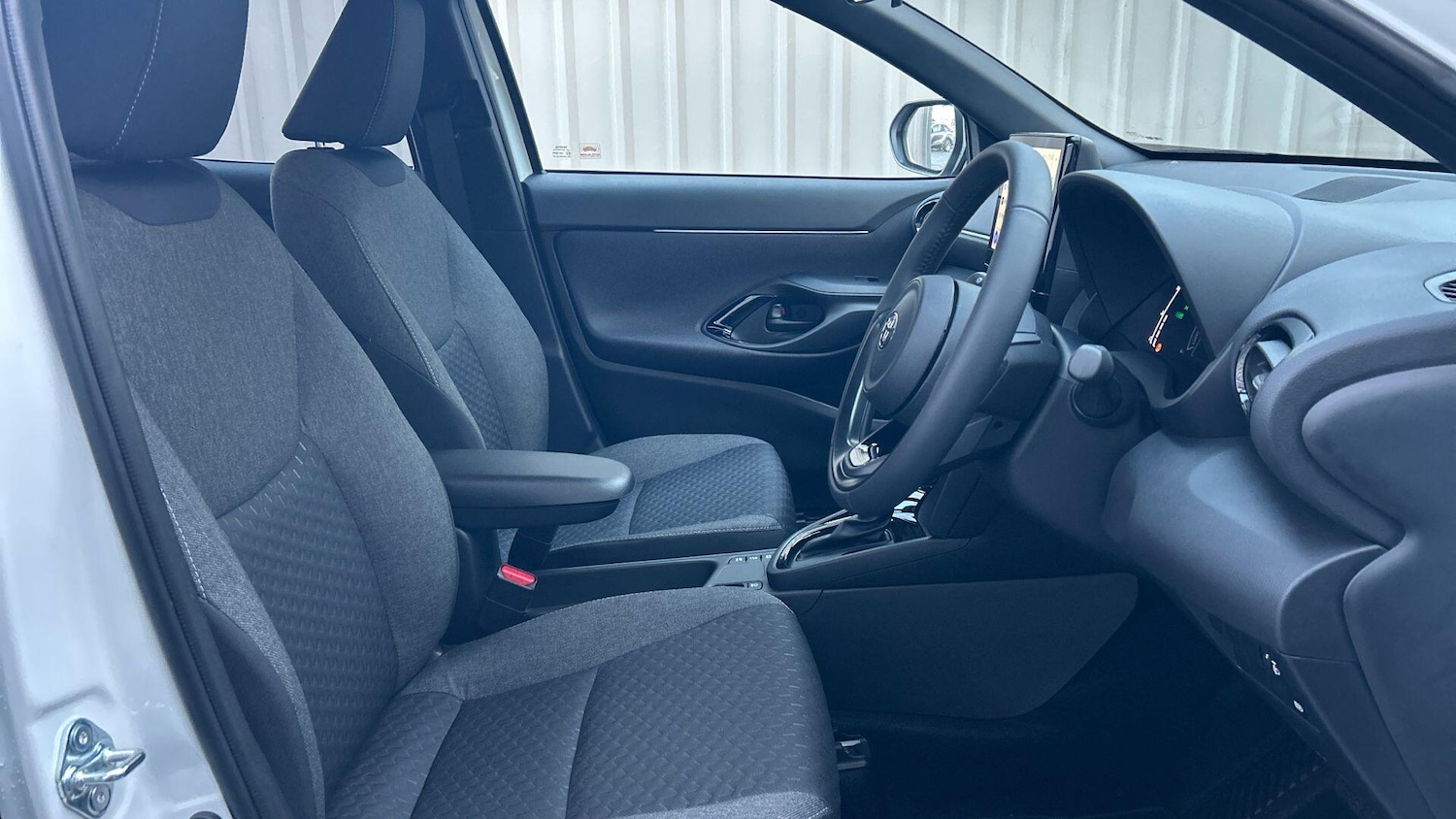 Used Toyota Yaris Cross 2025 for sale - 76913612: Photo 15