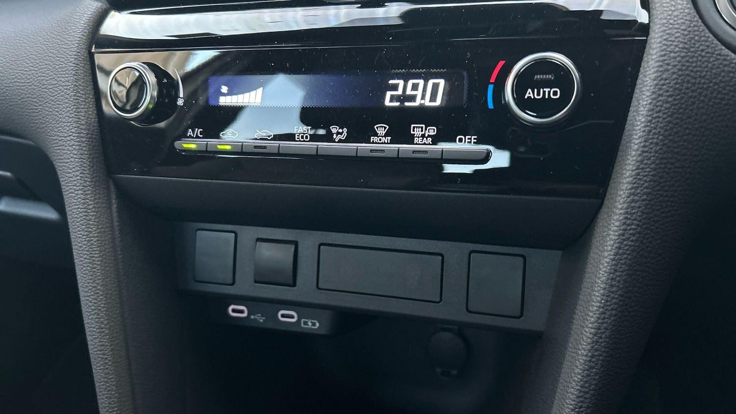 Used Toyota Yaris Cross 2025 for sale - 76913612: Photo 28