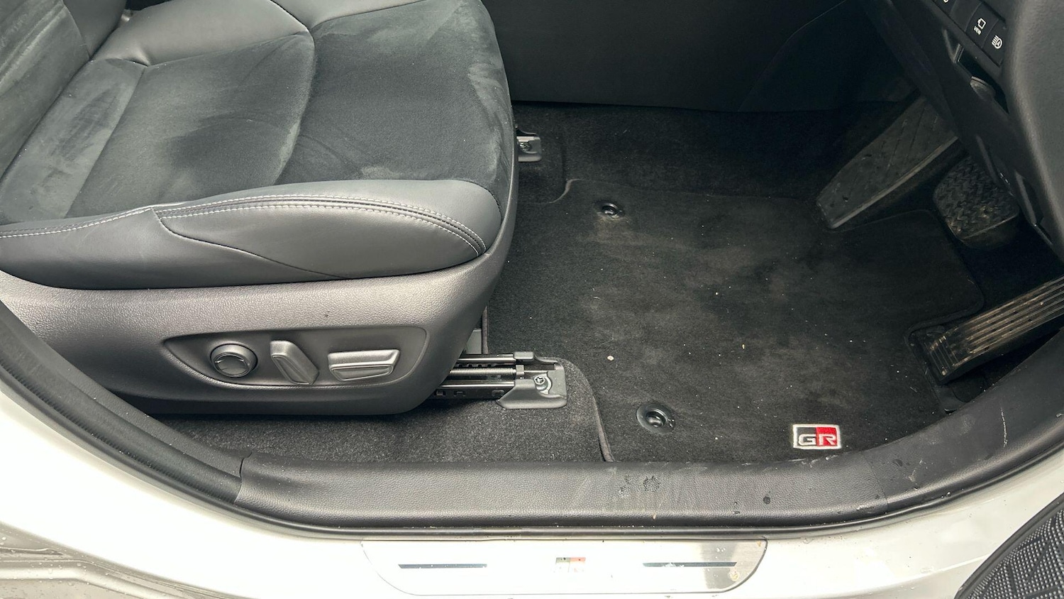 Used Toyota RAV4 2025 for sale - 76619841: Photo 42