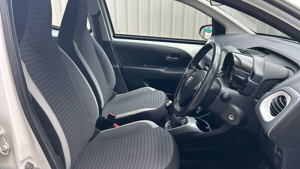 Used Toyota AYGO 2019 for sale - 76084113: Photo 17