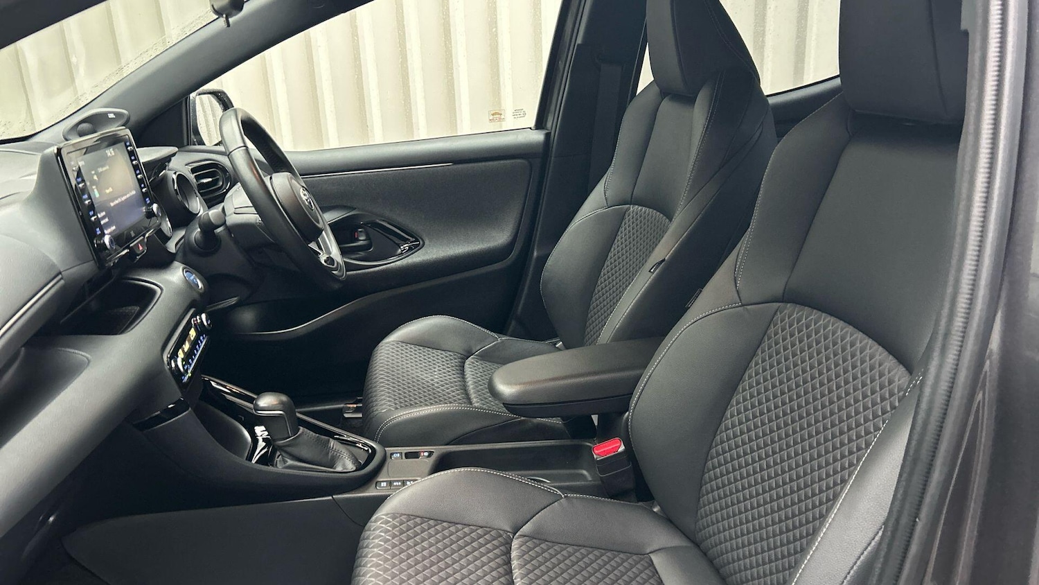 Used Toyota Yaris 2021 for sale - 77279732: Photo 14