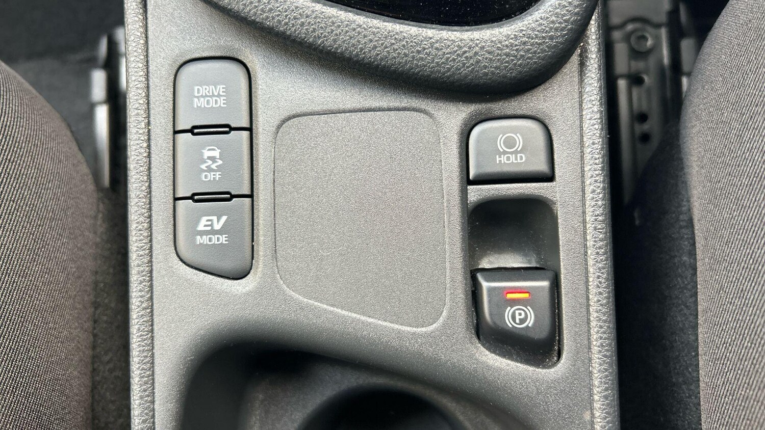 Used Toyota Yaris 2024 for sale - 77940167: Photo 33