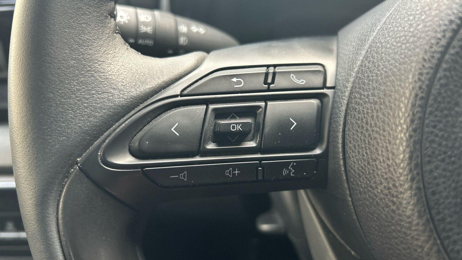 Used Toyota Yaris 2024 for sale - 77940167: Photo 36