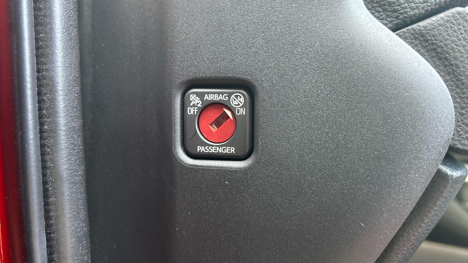 Used Toyota Yaris 2024 for sale - 77940167: Photo 40