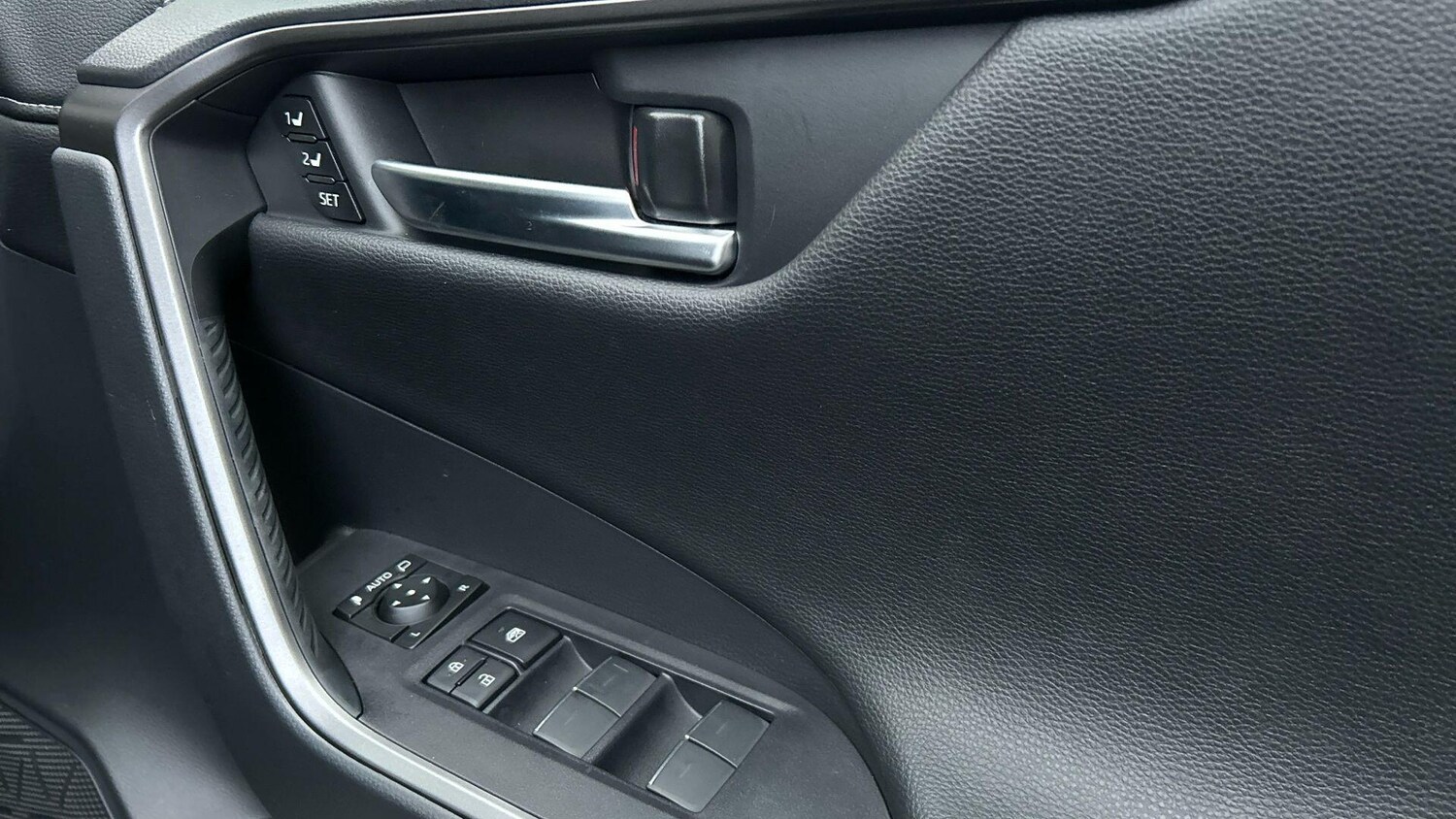 Used Toyota RAV4 2025 for sale - 76802280: Photo 39