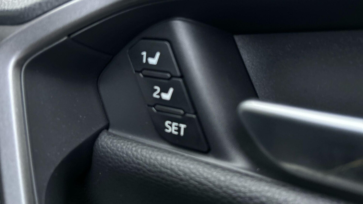 Used Toyota RAV4 2025 for sale - 76802280: Photo 40