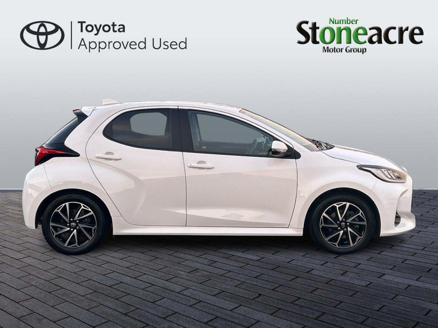 Used Toyota Yaris 2022 for sale - 76912769: Photo 2