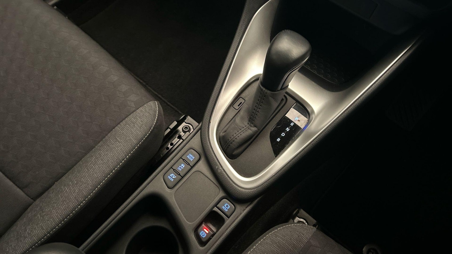 Used Toyota Yaris 2022 for sale - 76912769: Photo 28