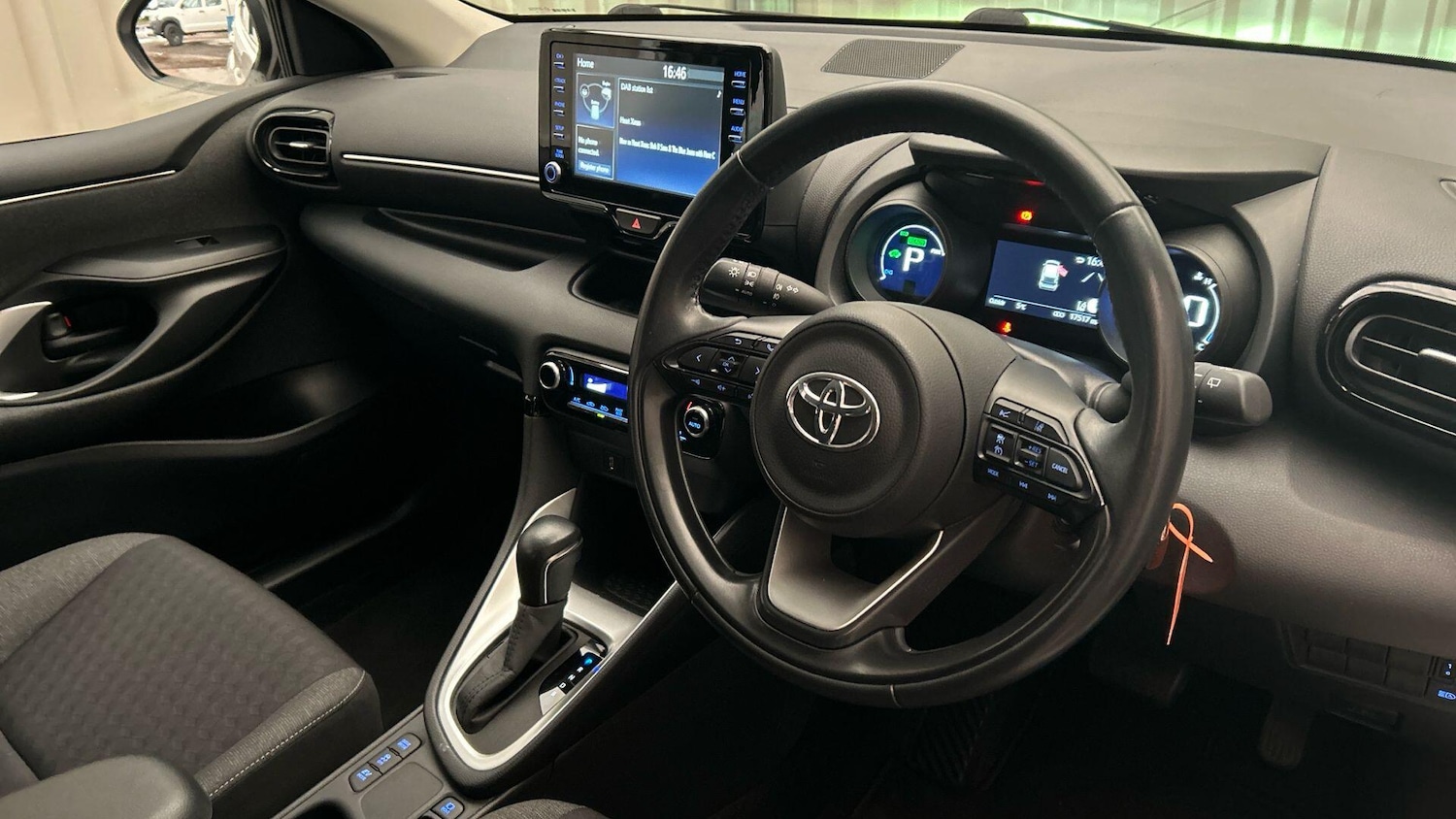 Used Toyota Yaris 2022 for sale - 76912769: Photo 8