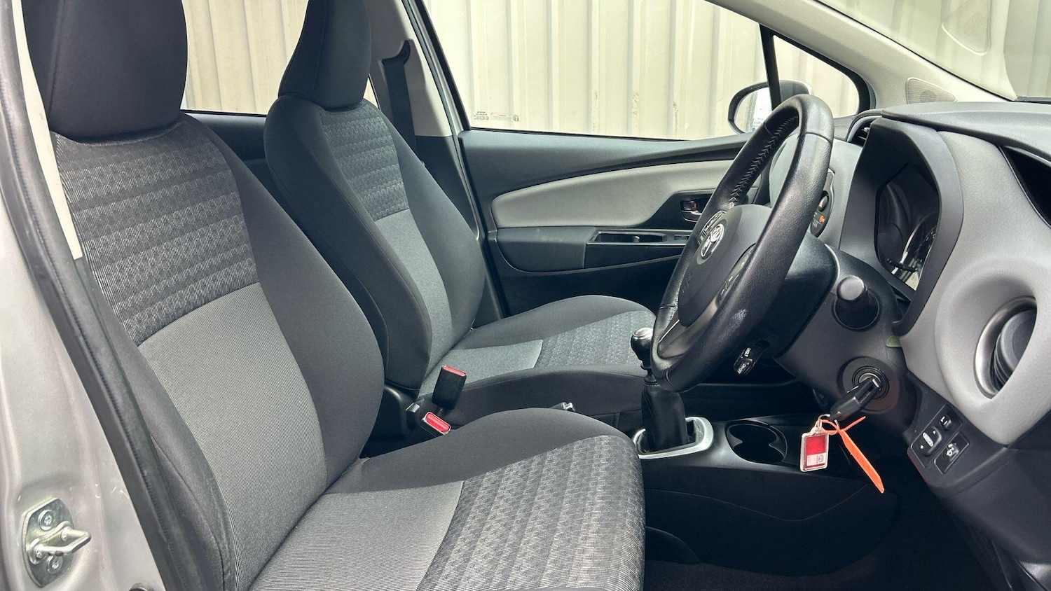 Used Toyota Yaris 2016 for sale - 77783799: Photo 15