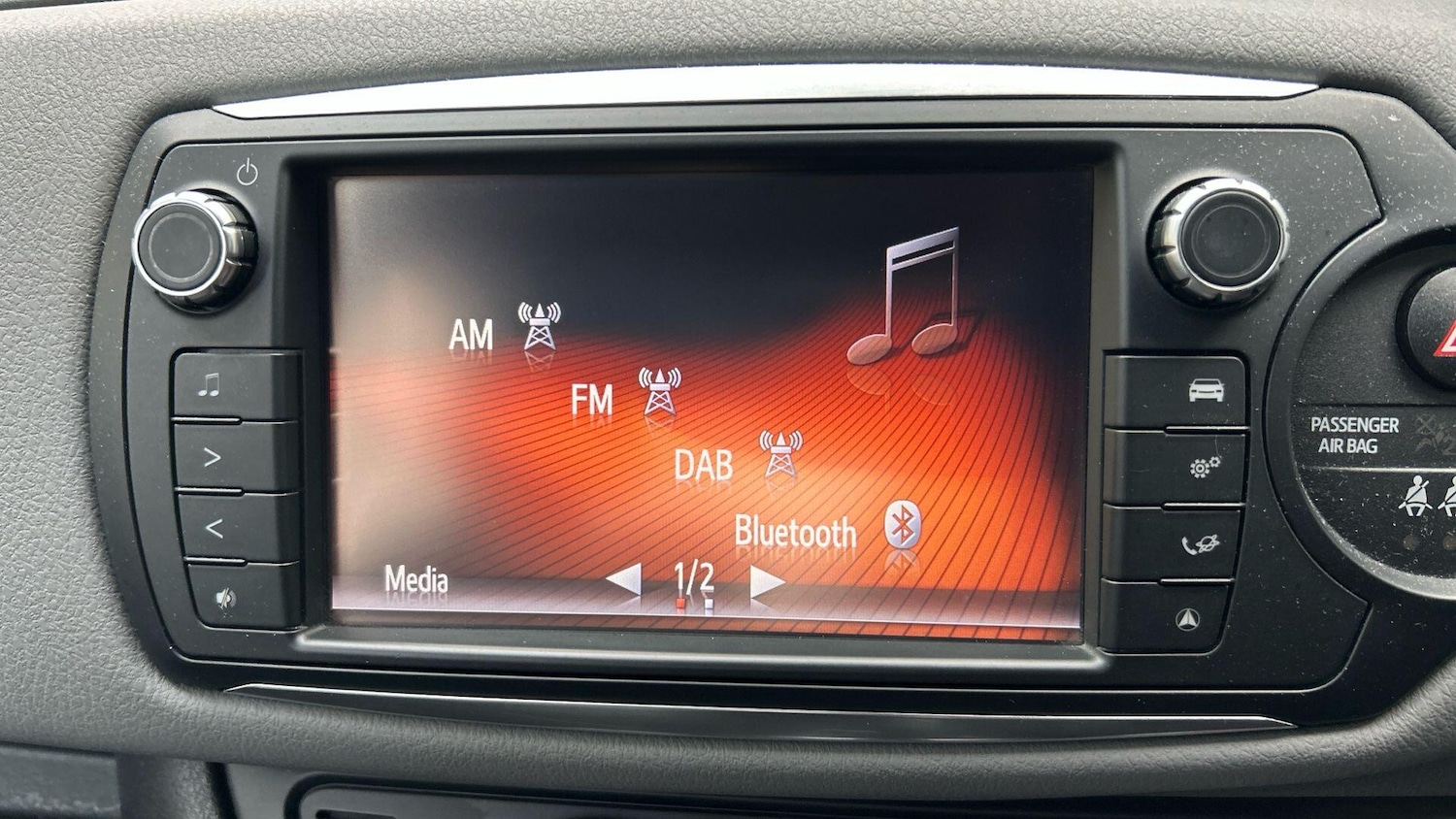 Used Toyota Yaris 2016 for sale - 77783799: Photo 23