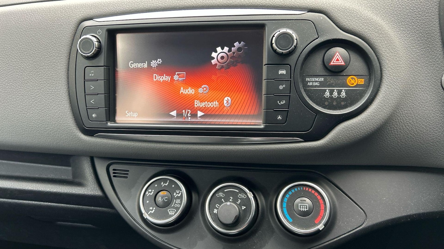 Used Toyota Yaris 2016 for sale - 77783799: Photo 26